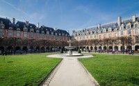 Place Des Vosges Jardin Paris