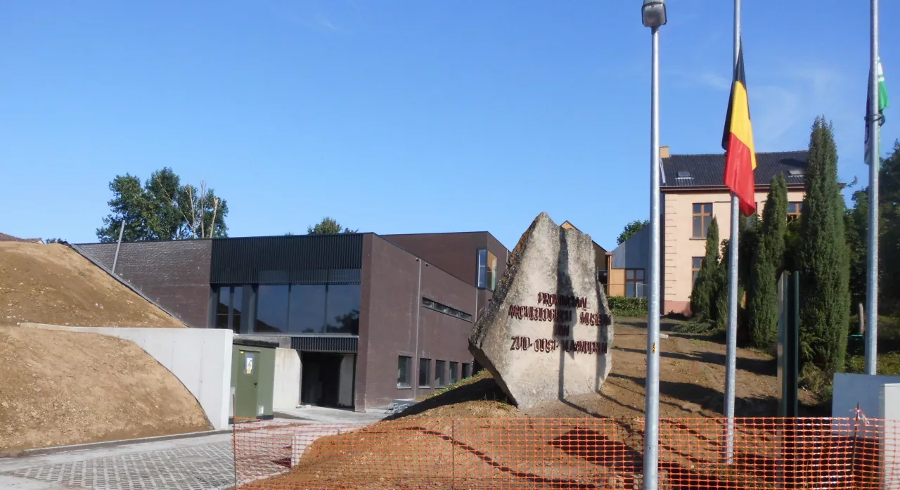 Provinciaal Archeologisch Museum Velzeke Velzeke Ruddershove 1 (1)