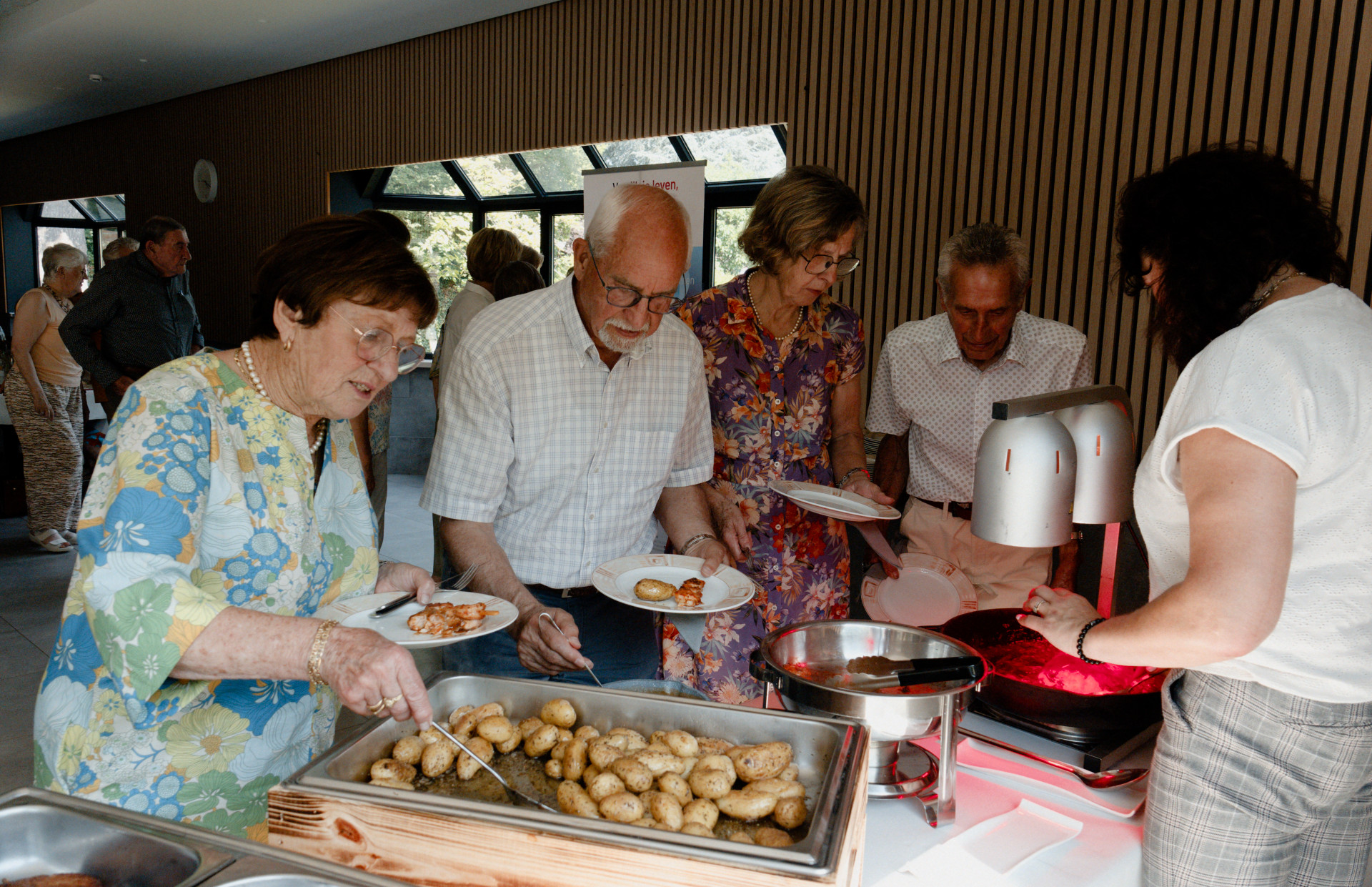 017 2026 06 Jun NEOS BBQ 55 Dxo